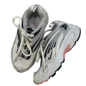 Nike Girl’s Pink Althetic Tennis Shoes